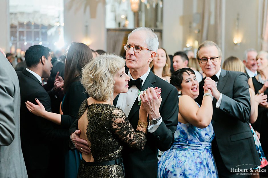 new haven lawn club winter wedding with HK photography Hubert and Alka