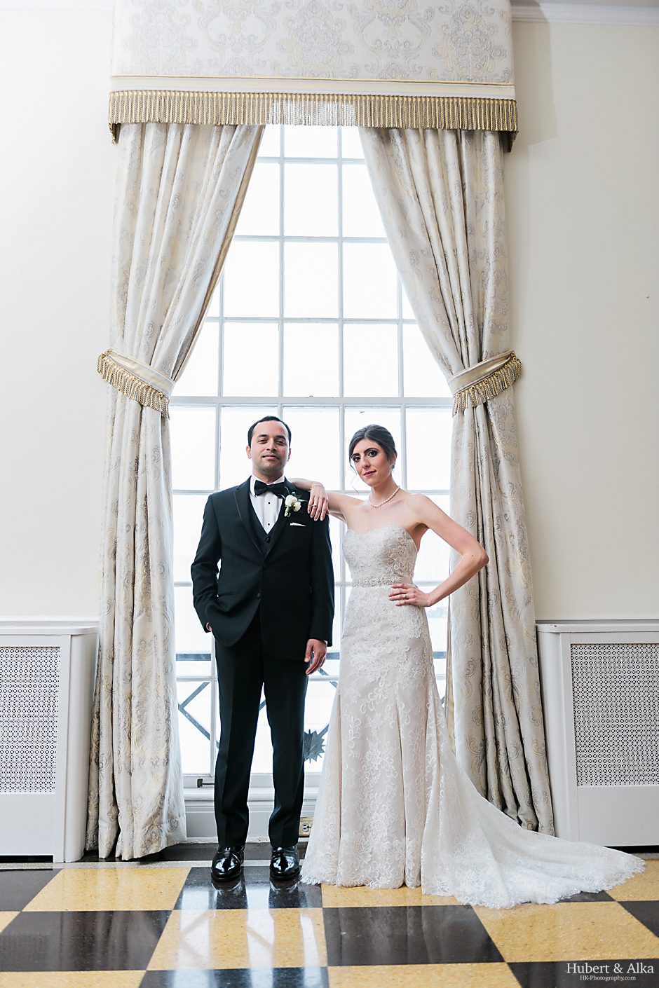 new haven lawn club winter wedding with HK photography Hubert and Alka