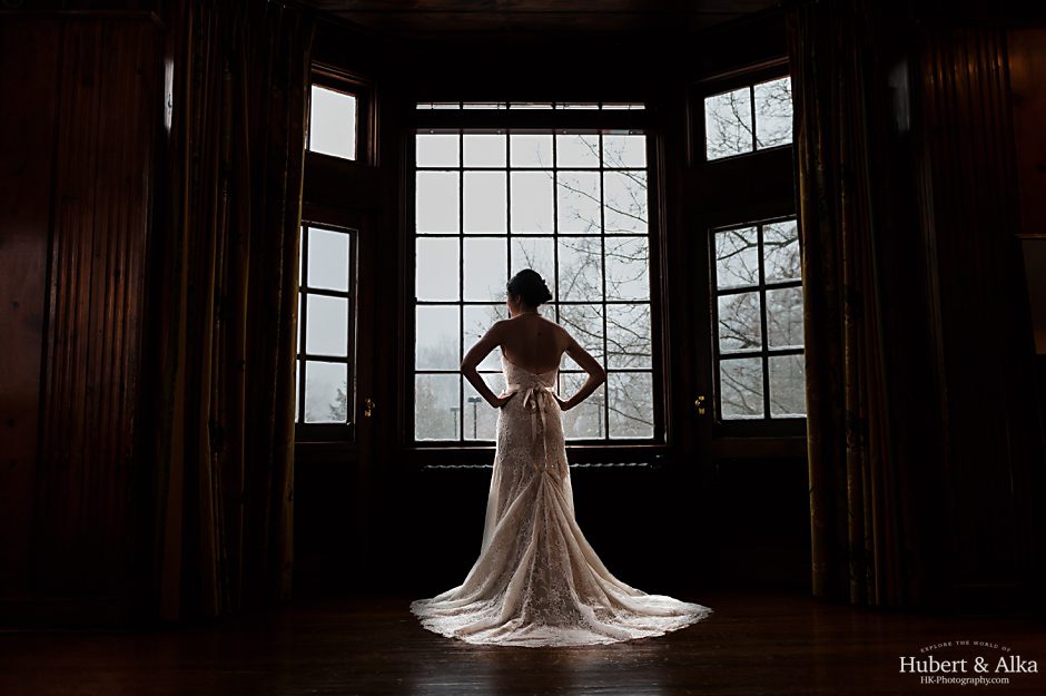 new haven lawn club winter wedding with HK photography Hubert and Alka