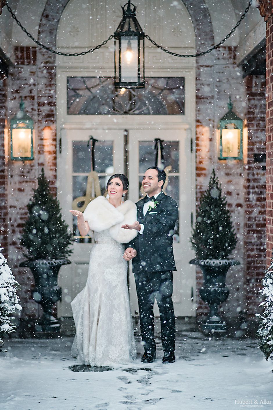 new haven lawn club winter wedding with HK photography Hubert and Alka