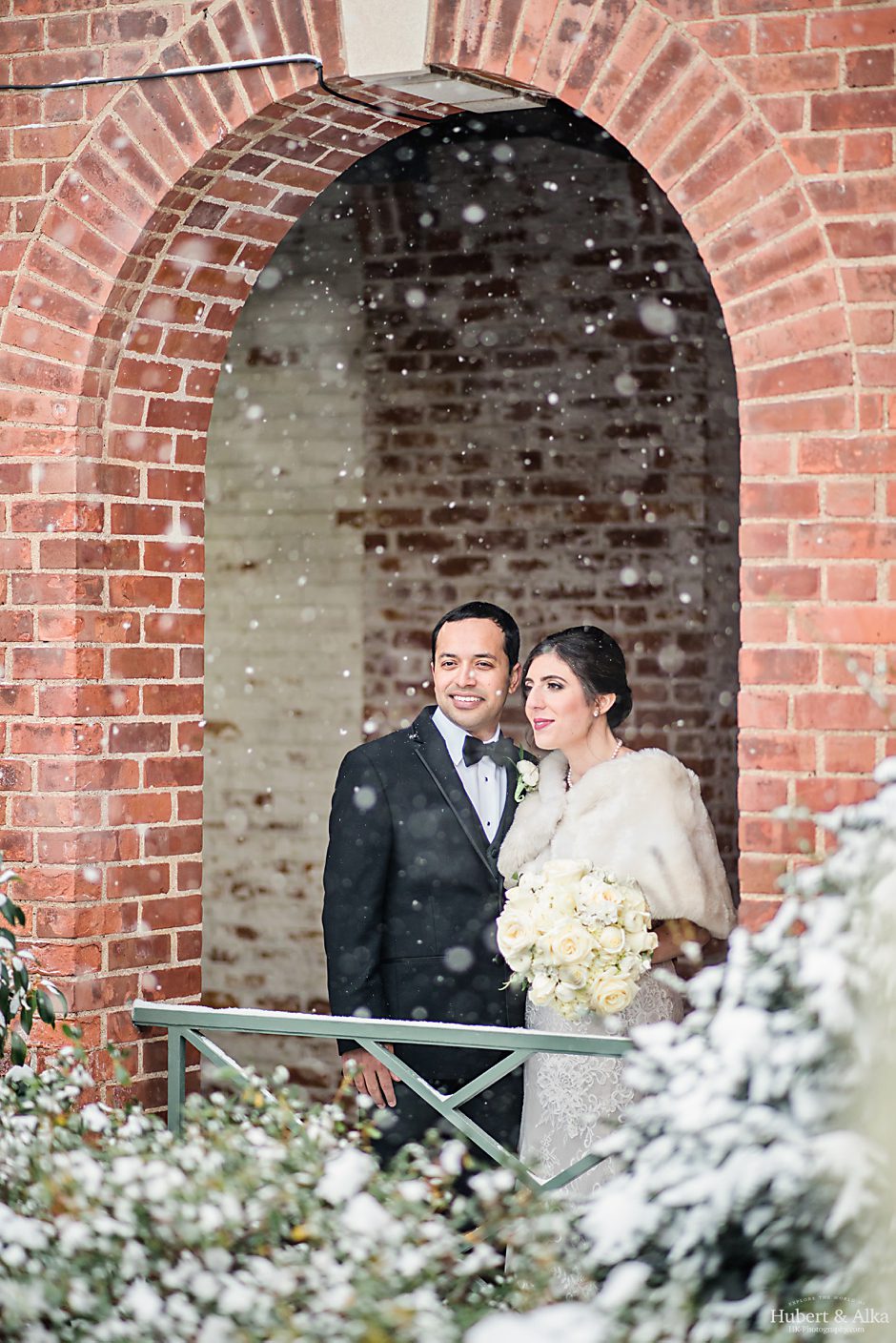 new haven lawn club winter wedding with HK photography Hubert and Alka