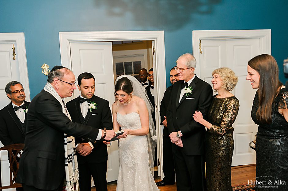 new haven lawn club winter wedding with HK photography Hubert and Alka