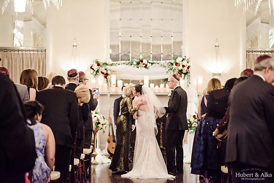 new haven lawn club winter wedding with HK photography Hubert and Alka