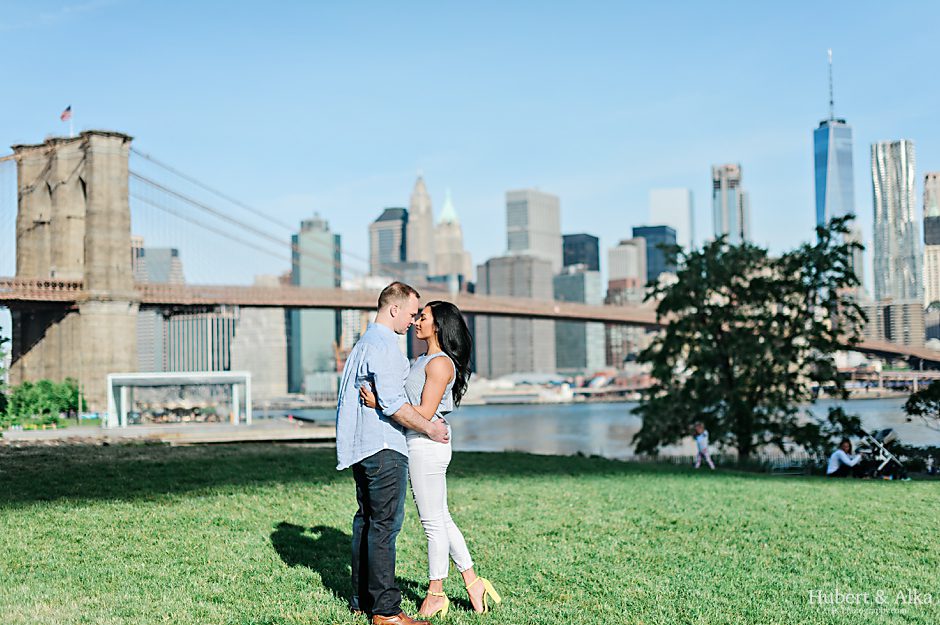 brooklyn bridge sunrise engagement shoot | brooklyn bridge park dumbo nyc photos