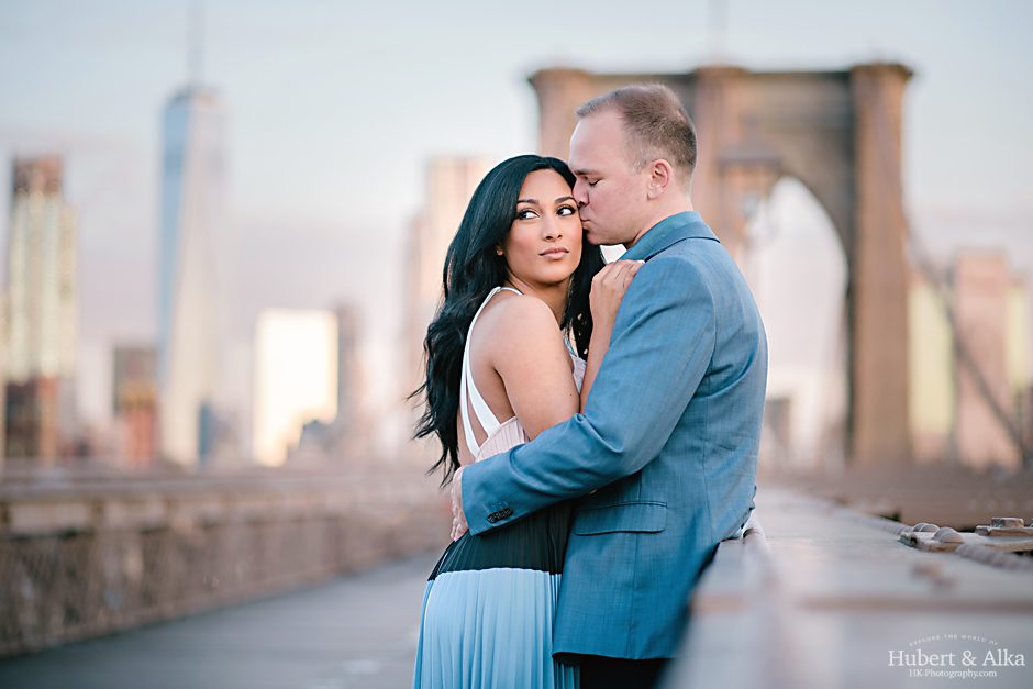 brooklyn bridge sunrise engagement shoot | brooklyn bridge park dumbo nyc photos