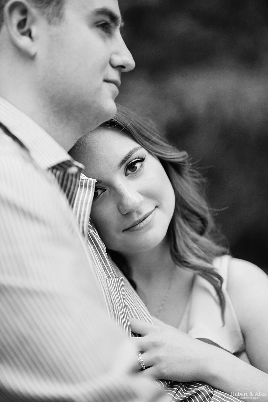 elizabeth rose park engagement session in west hartford _ ct wedding photographer