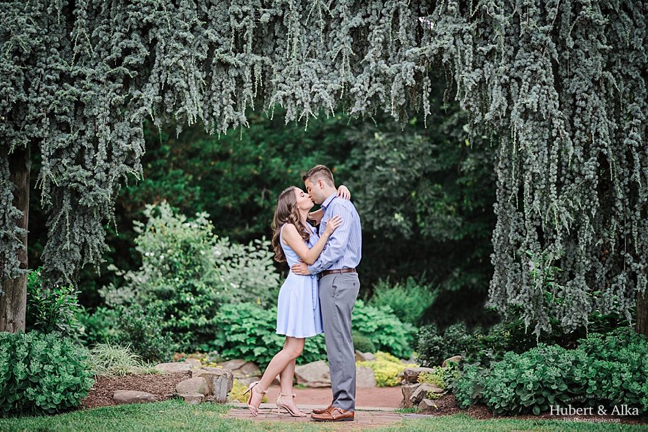 elizabeth rose park engagement session in west hartford _ ct wedding photographer