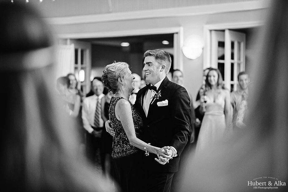 Pine Orchard Yacht & Country Club in Branford, Connecticut Wedding Photographer