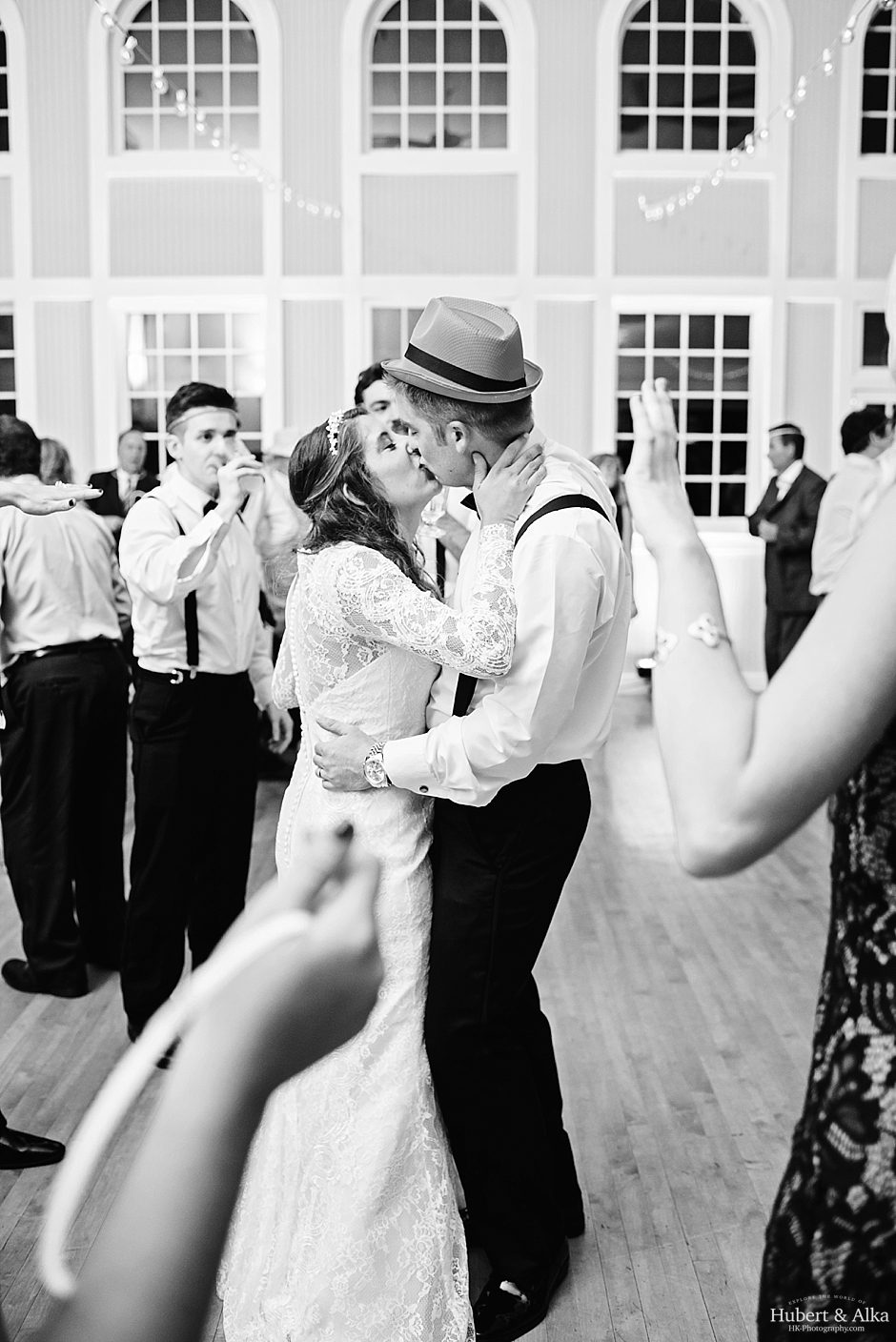 Pine Orchard Yacht & Country Club in Branford, Connecticut Wedding Photographer