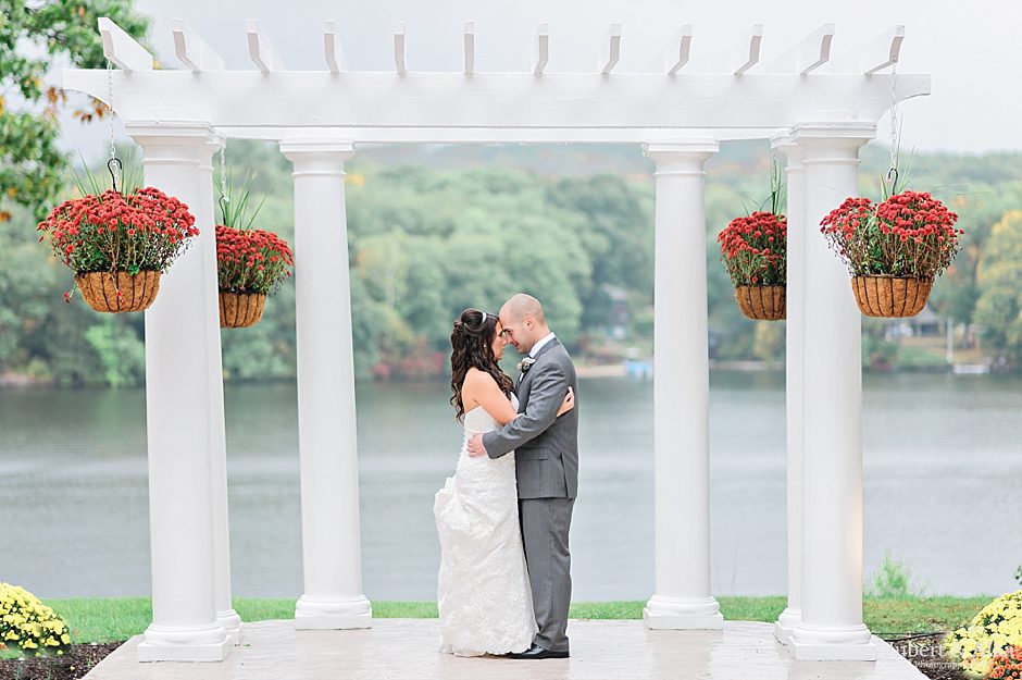Waterview Monroe CT fall wedding | CT Wedding Photographer