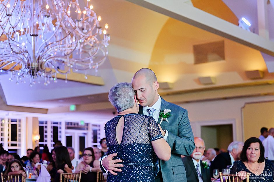 Waterview Monroe CT fall wedding | CT Wedding Photographer