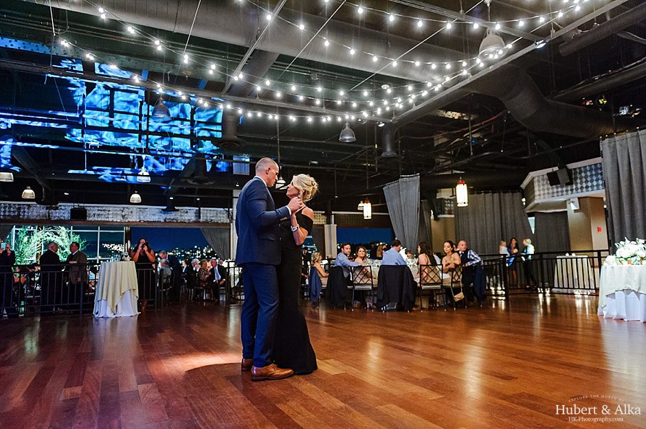 The Lighthouse NYC at Chelsea Piers | Abigail Kirsch | NYC Wedding Photographer | Hubert and Alka Weddings