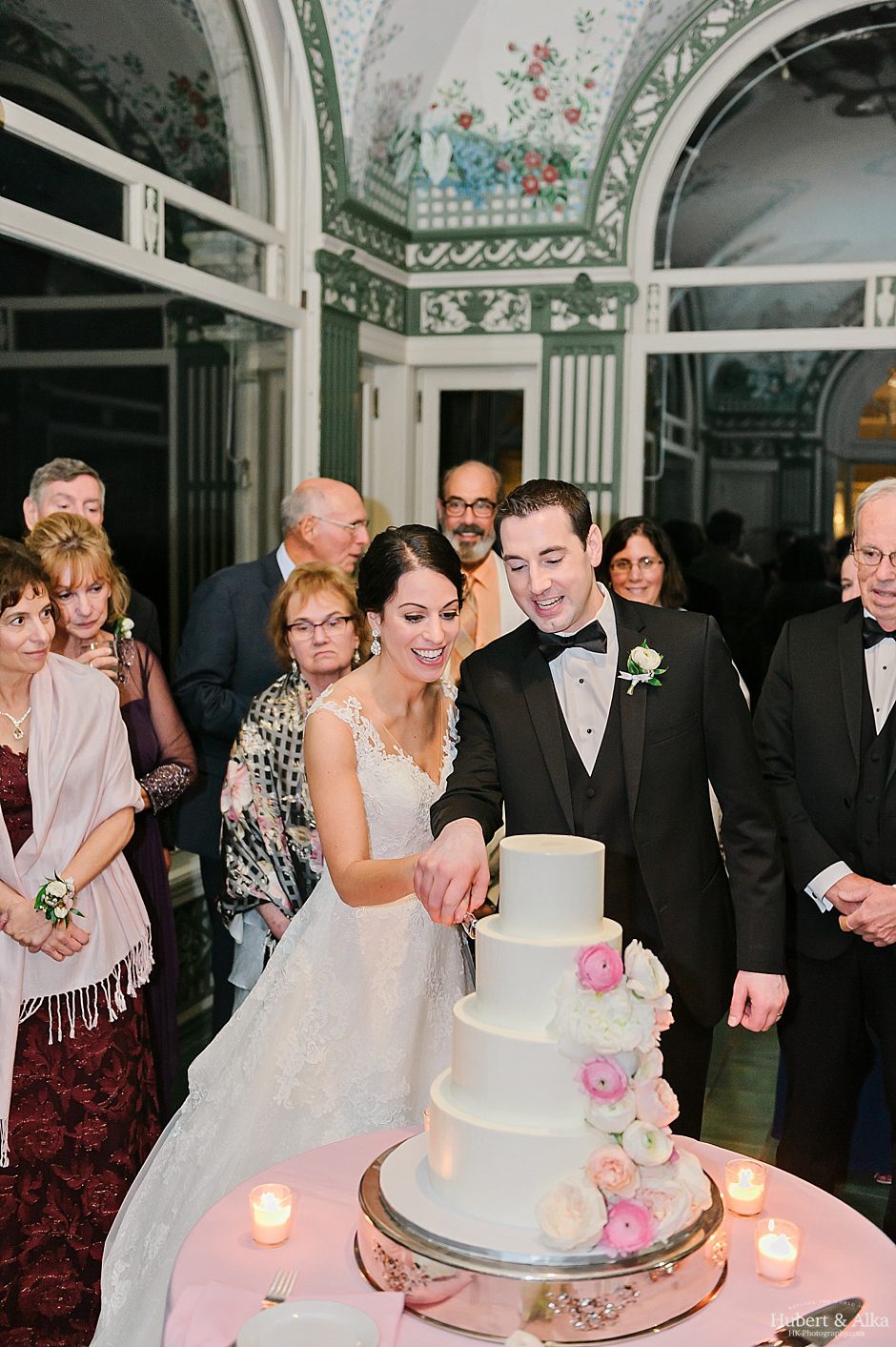 Oceanside Estate Wedding Photos At Eolia Mansion | Harkness Memorial Park Spring Wedding