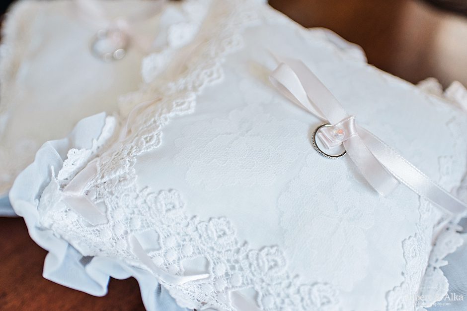 Oceanside Estate Wedding Photos At Eolia Mansion | Harkness Memorial Park Spring Wedding