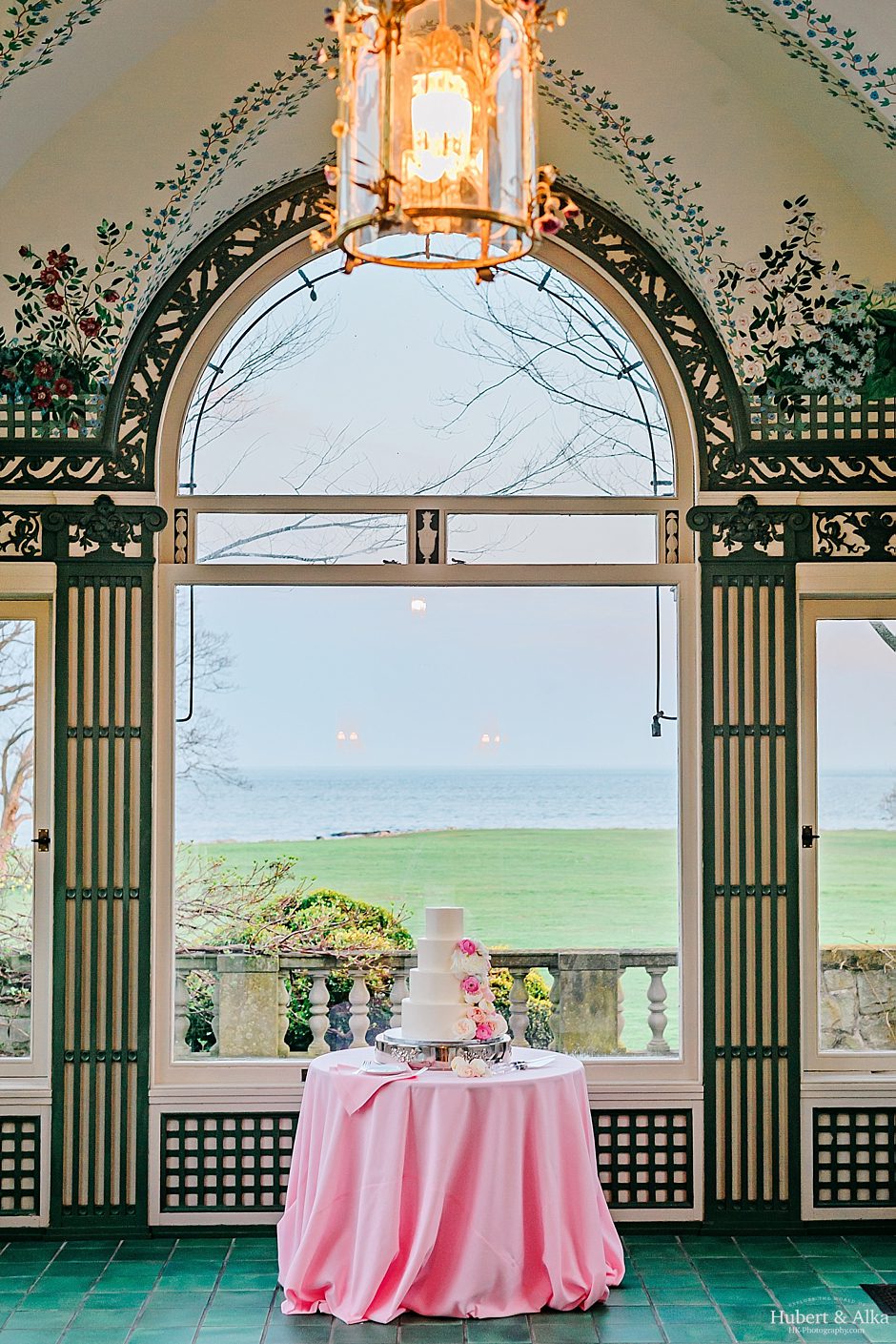 Oceanside Estate Wedding Photos At Eolia Mansion | Harkness Memorial Park Spring Wedding
