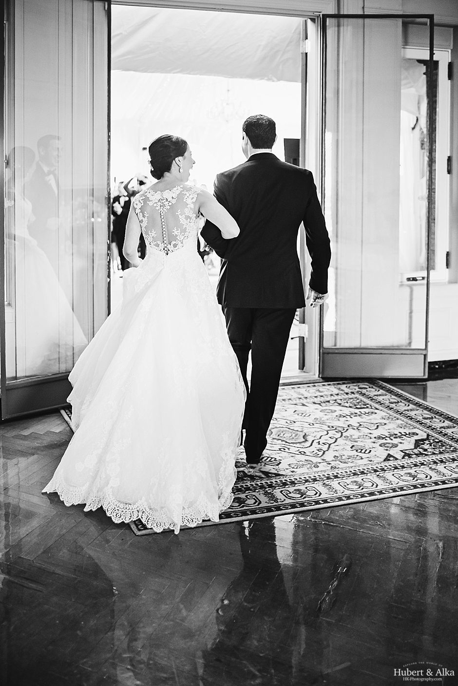 Oceanside Estate Wedding Photos At Eolia Mansion | Harkness Memorial Park Spring Wedding