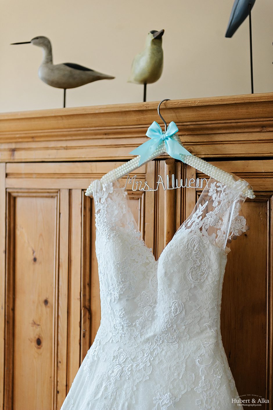Oceanside Estate Wedding Photos At Eolia Mansion | Harkness Memorial Park Spring Wedding