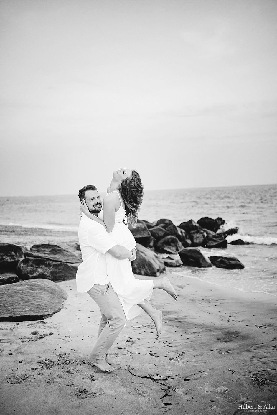 Eolia Mansion at Harkness Memorial State Park Engagement Photos