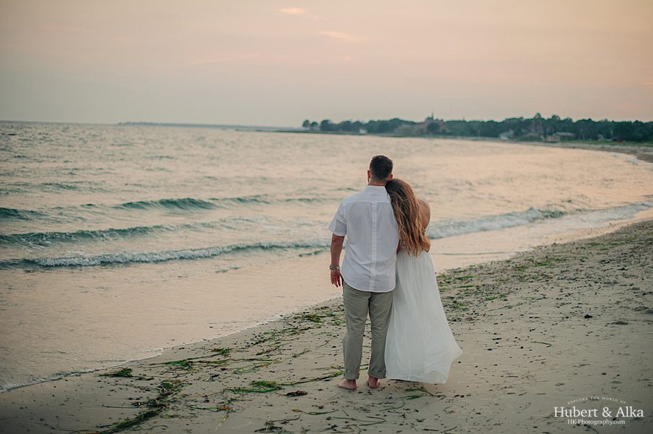 Eolia Mansion at Harkness Memorial State Park Engagement Photos