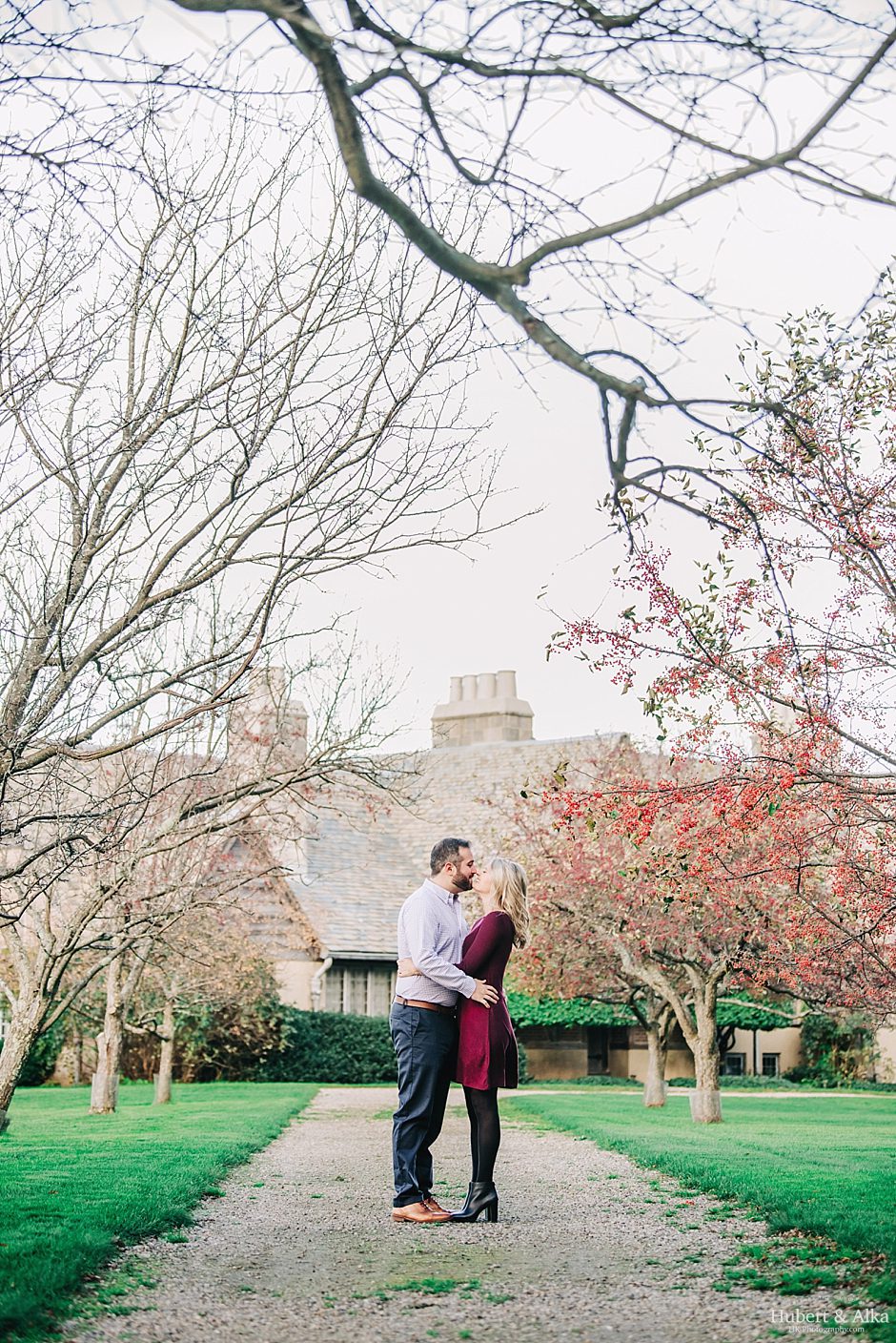 A Topsmead State Forest Autumn Engagement Session | Engagement Photo Ideas in Connecticut