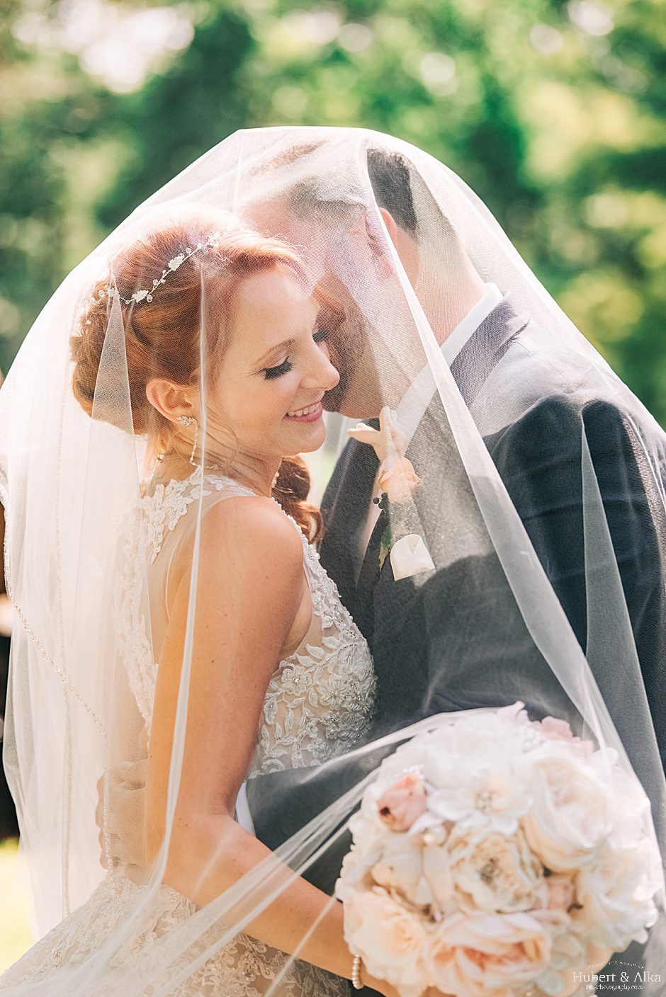 A Summer Wedding at Lord Thompson Manor Photos