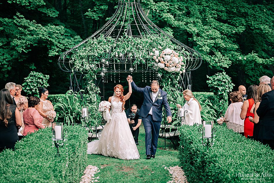 A Summer Wedding at Lord Thompson Manor Photos