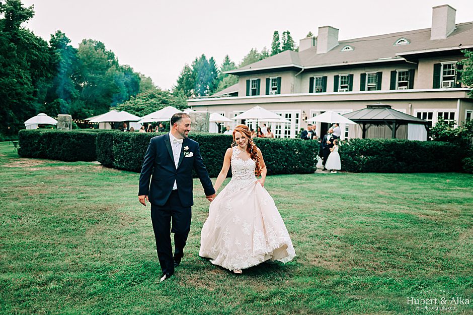 A Summer Wedding at Lord Thompson Manor Photos