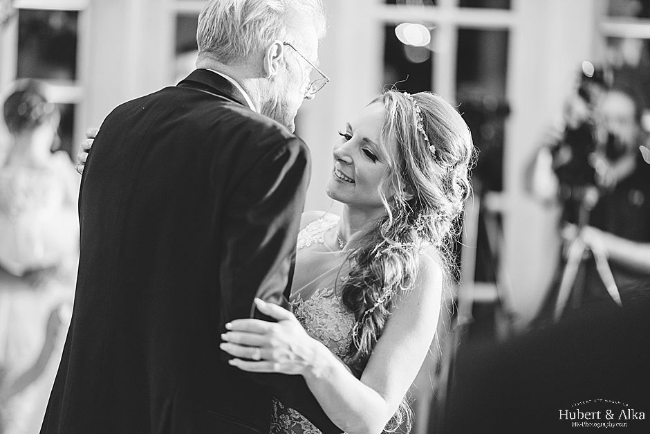 A Summer Wedding at Lord Thompson Manor Photos