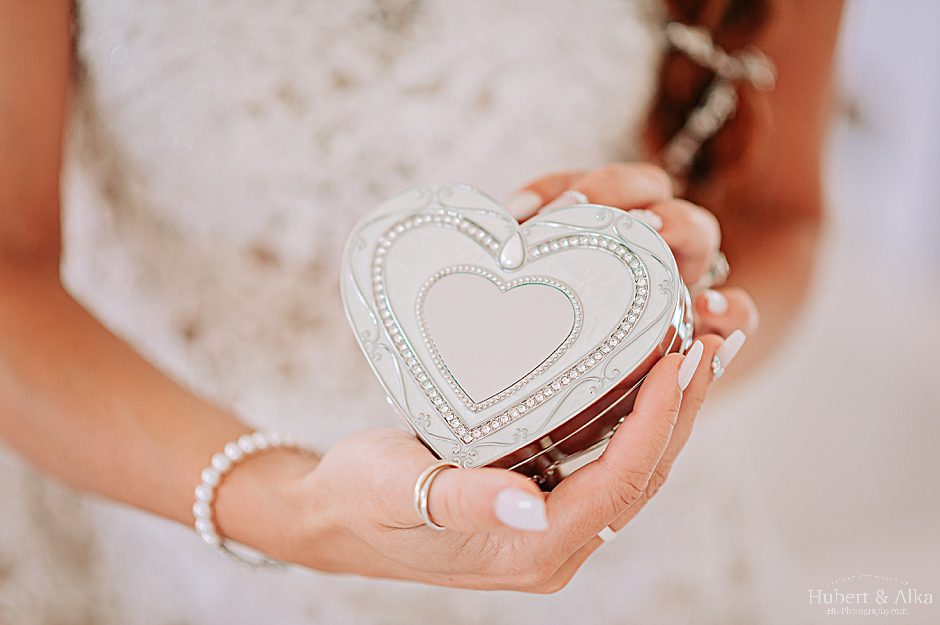 A Summer Wedding at Lord Thompson Manor Photos