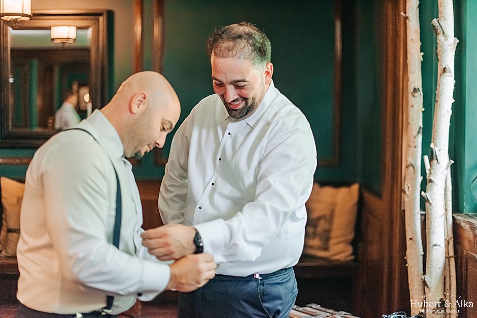 A Summer Wedding at Lord Thompson Manor Photos