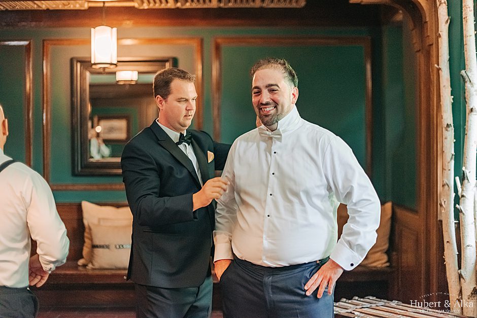 A Summer Wedding at Lord Thompson Manor Photos