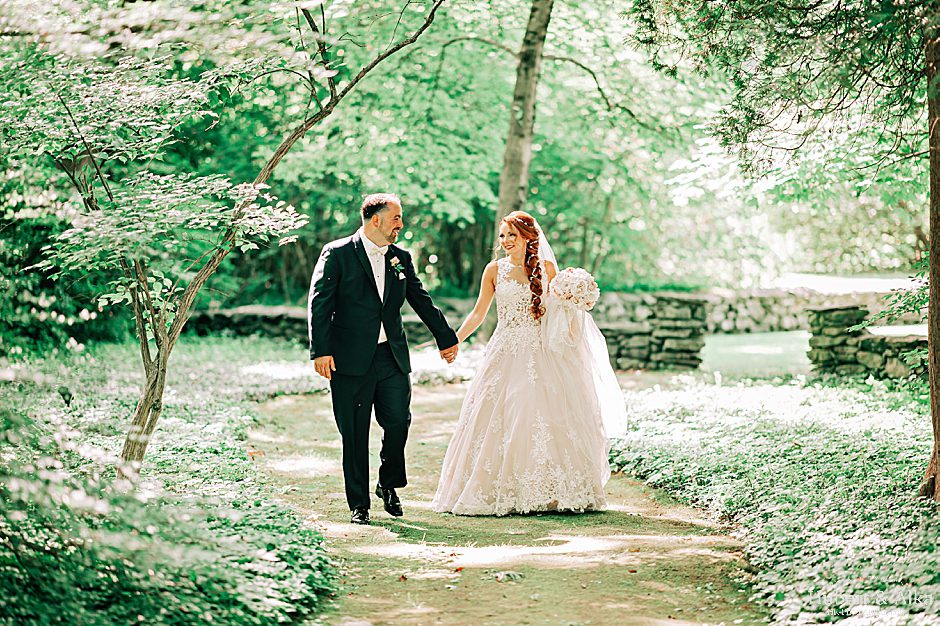 A Summer Wedding at Lord Thompson Manor Photos