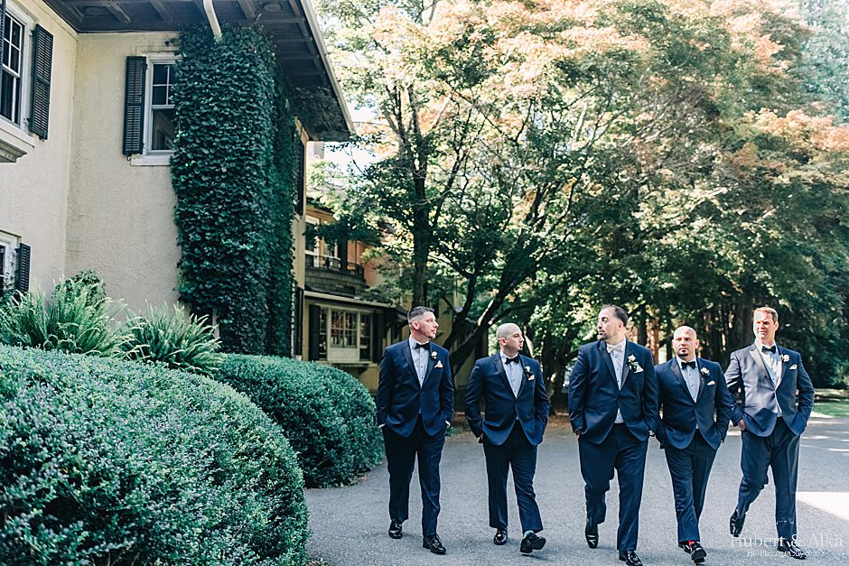 A Summer Wedding at Lord Thompson Manor Photos