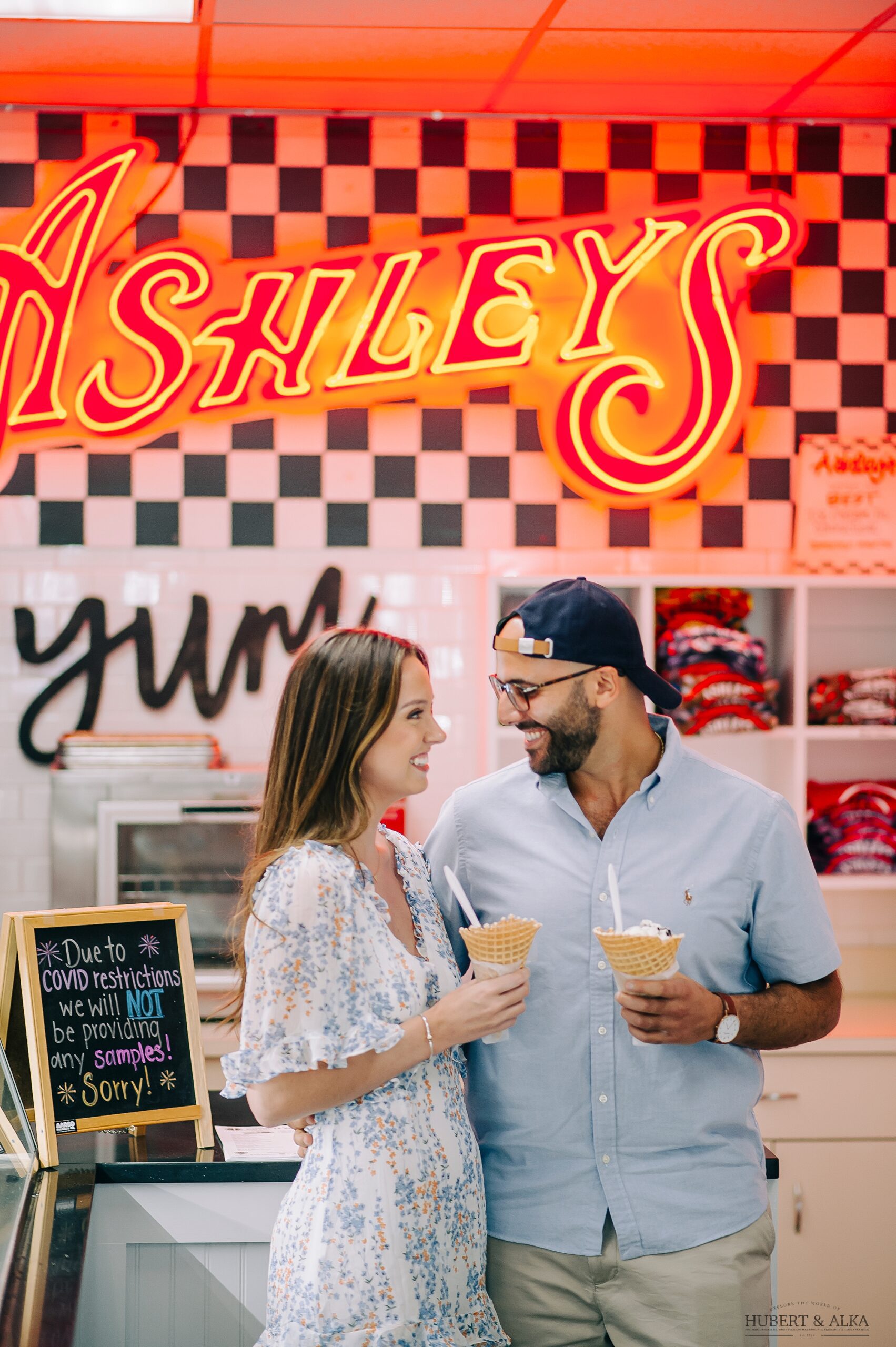 Connecticut Shoreline Engagement Session with a best wedding photographer