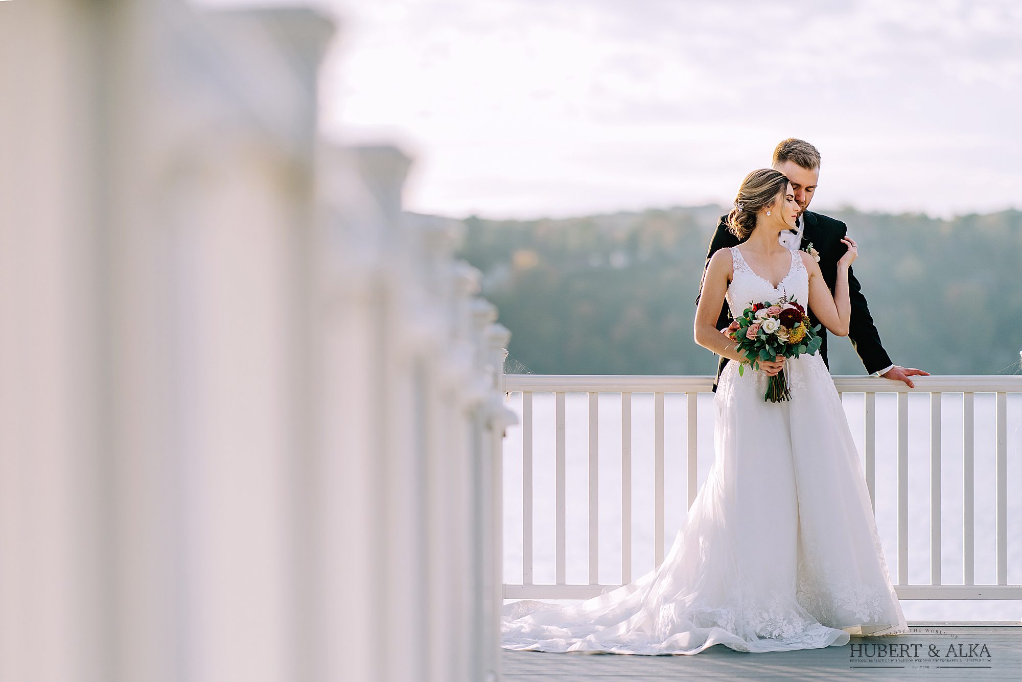 Candlweood Inn Lake Wedding photos in CT