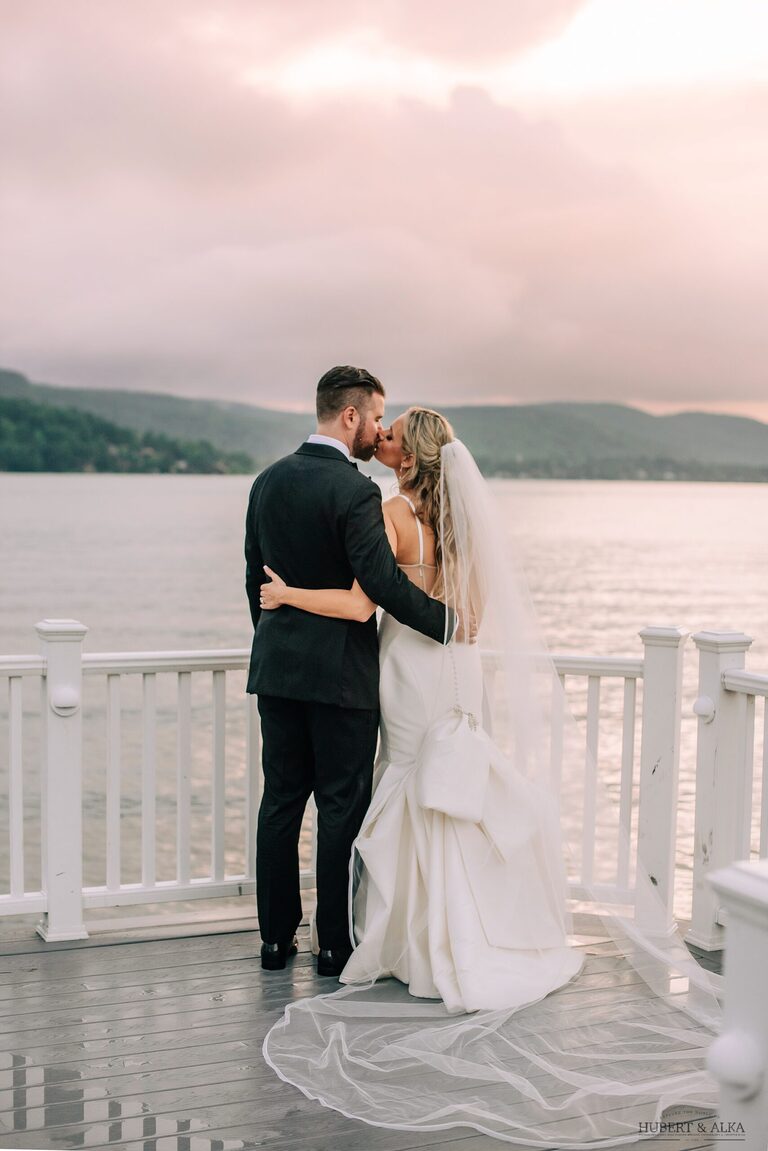 The Candlewood Inn Wedding | Connecticut Wedding Photographer