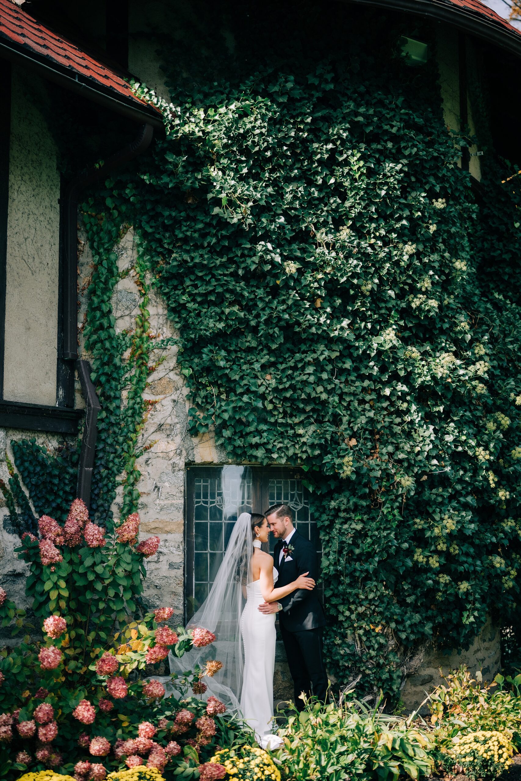 Saint Clements Castle Wedding Photos